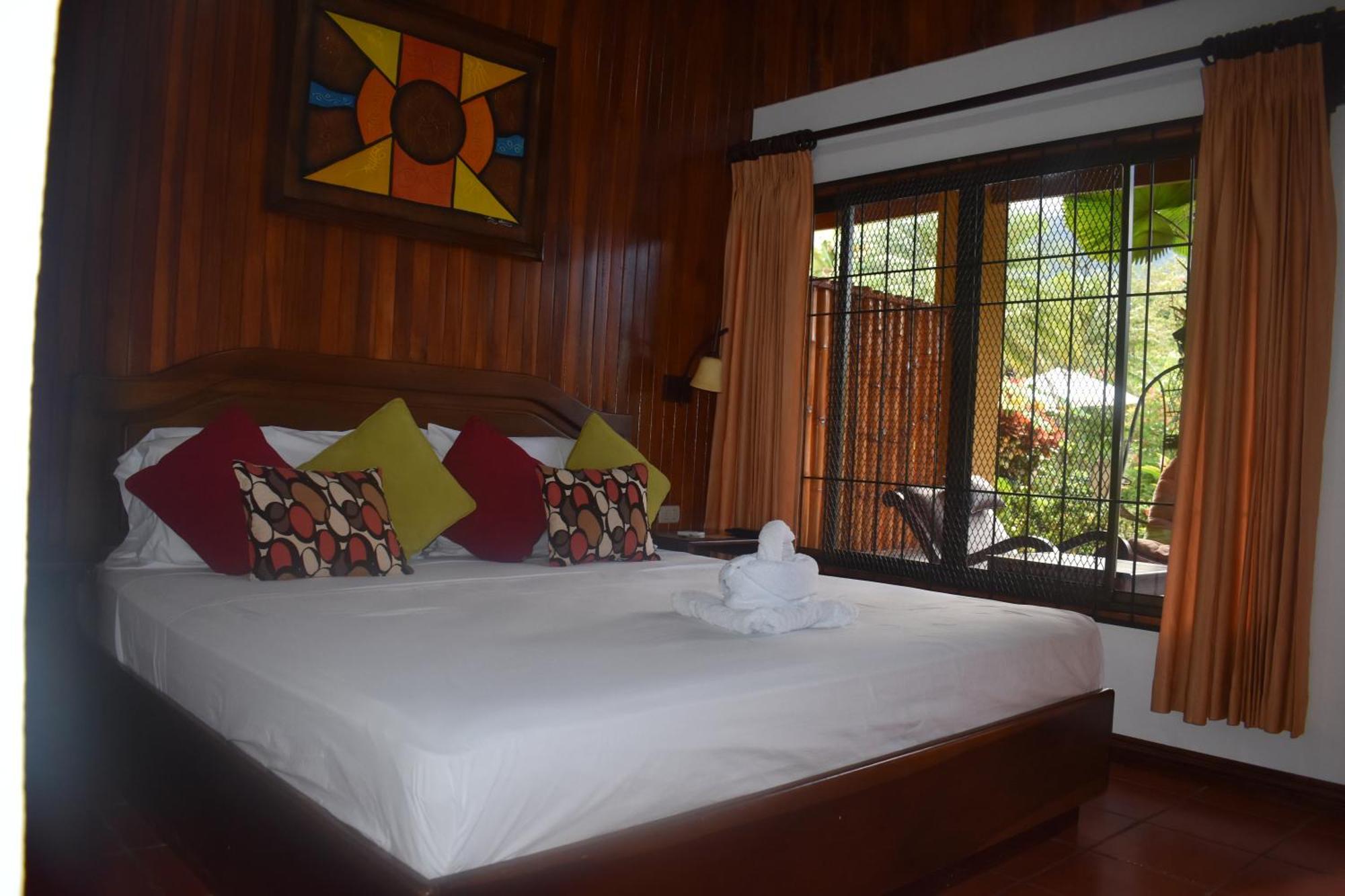 Hotel Roca Negra Del Arenal La Fortuna Zimmer foto